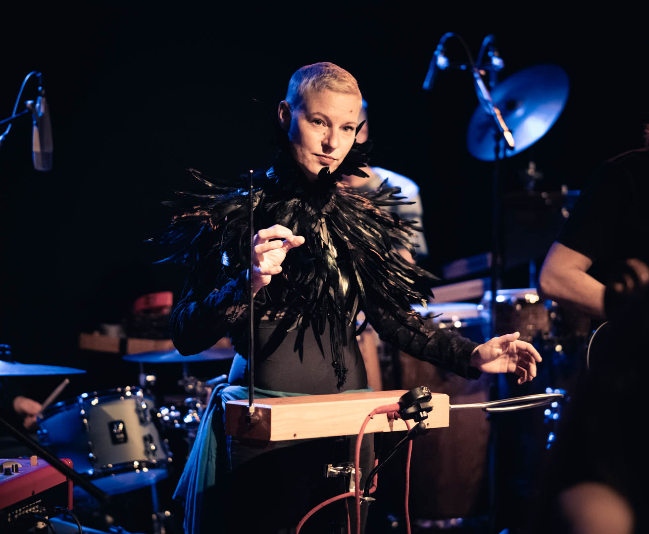 Meike Degand am Theremin