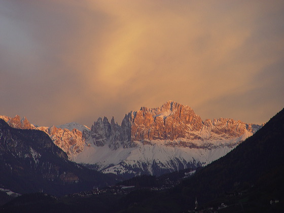 rosengarten.alpenglu_16d740.jpg